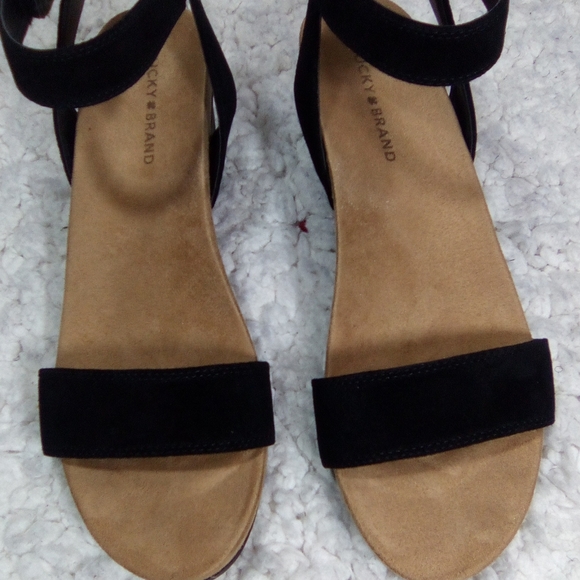 LUCKY BRAND BLACK WEDGE SANDAL OILED SUEDE..🥰🙍‍♀️🤩 - Picture 1 of 6